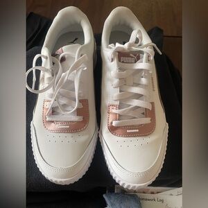 COPY - PUMA CARINA LIFT SNEAKER!